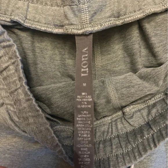 Vuori Performance Jogger - Size M (EUC) - Picture 8 of 9